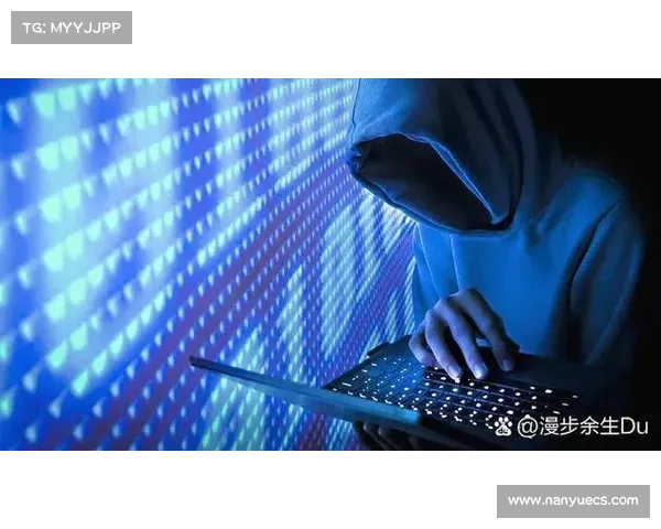 小卢卡斯与巴黎替补席背后的选择与挑战：一段职业生涯的隐秘转折